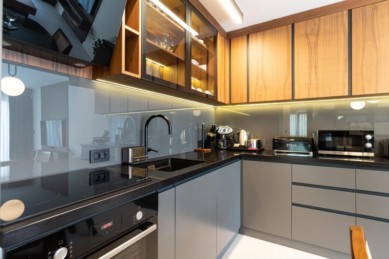 Ez Luxury Living Apartment Rovinj Ngoại thất bức ảnh